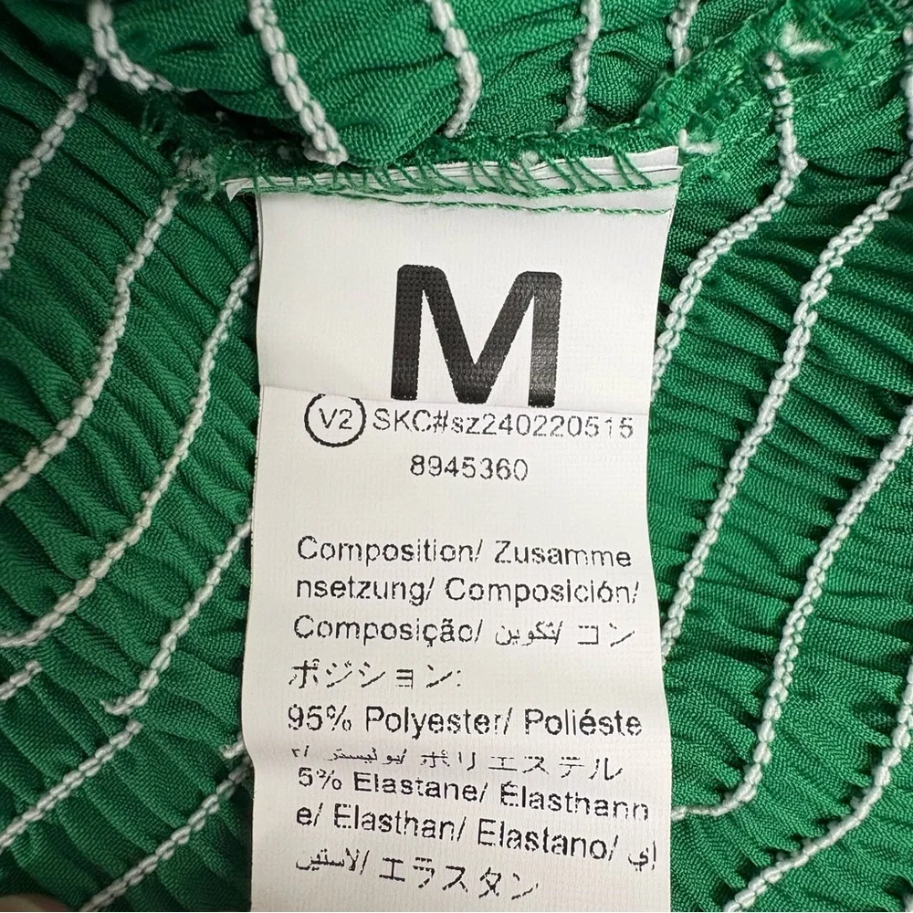 Emerald Green Off-Shoulder Ruffle Crop Top Size M - Picture 5 of 5